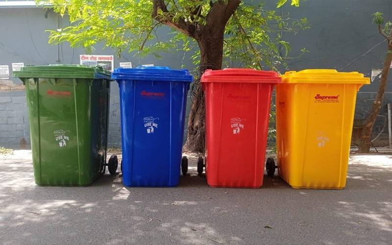 پنجاب میں کچرا جمع کرنے کیلئے رنگدار کو ڑے دان استعمال کرنے کا حکم  