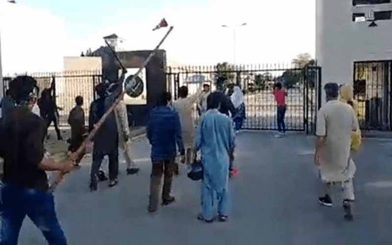9 مئی حملہ کیس، پی ٹی آئی کے 18 غیرحاضر ملزمان اشتہاری قرار، جائیداد ضبط کرنے حکم