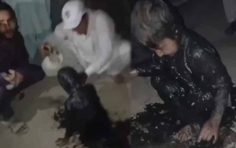 کراچی میں ایک اور واقعہ، کھلے مین ہول میں بچی گرگئی