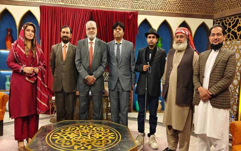  نورِ سحر میں 