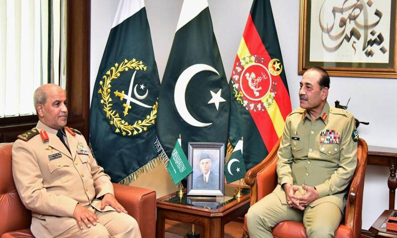سعودی کمانڈر اور  کمانڈر بحرین نیشنل گارڈ کی فیلڈ مارشل سید عاصم منیر سے ملاقات