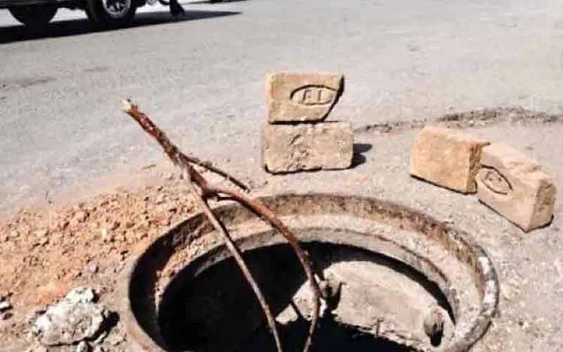 لودھراں میں کھلا مین ہول معصوم طالب کی زندگی نگل گیا
