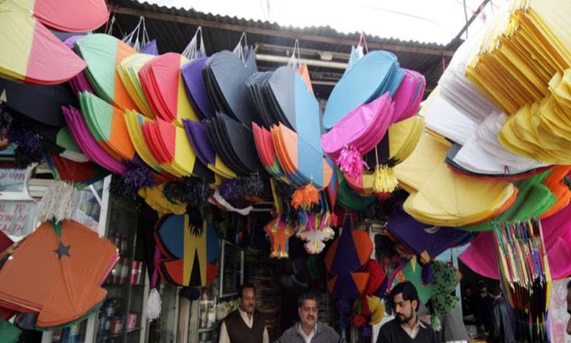 بسنت: پتنگ ،ڈور بنانے والوں کی رجسٹریشن شروع