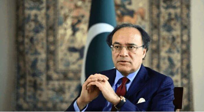  وزیرِ خزانہ سینیٹر محمد اورنگزیب’’مومینٹم 2025‘‘ کانفرنس میں شرکت کیلئے ریاض روانہ 