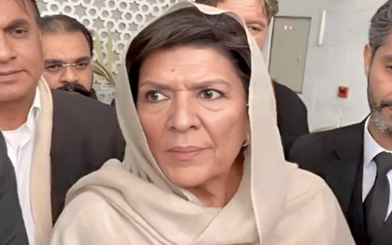 عدالت میں عدم پیشی پر علیمہ خان کے ضمانتی مچلکے ضبط کرنے کا حکم