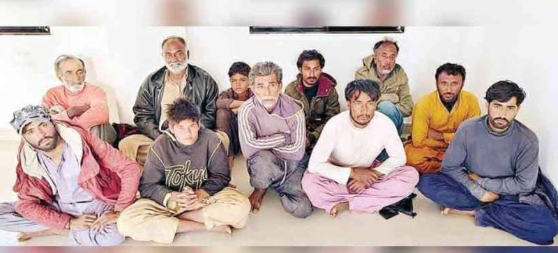 بھارت کی بحری فورسز نے 11 ماہی گیروں  کو گرفتار کرلیا، اطلاع ملنے پر گھروں میں کہرام  