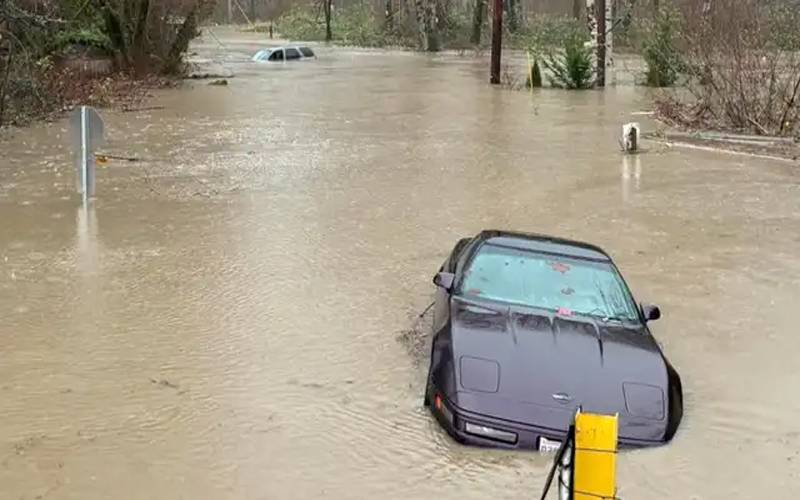 واشنگٹن میں تباہ کن سیلاب سے سڑکیں زیرِ آب، معمولاتِ زندگی بری طرح متاثر