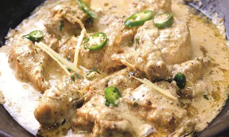 ترکیب: آج ہی چکن چیز کڑاہی گھر پر بنا کر اس منفرد ڈش سے کھانے کا مزہ دوبالا کریں 