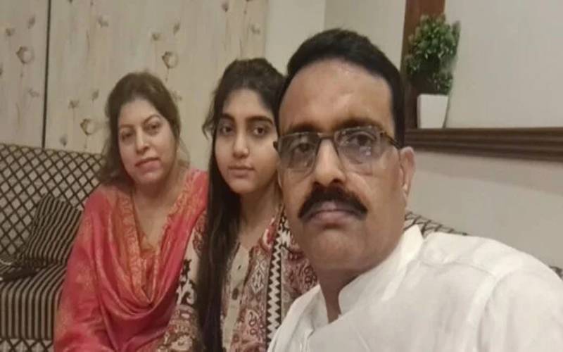ڈی ایس پی کےہاتھوں بیوی، بیٹی کا لرزہ خیزقتل، 10 مرلے کا پلاٹ وجہ بنا