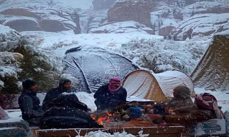 سعودی عرب میں شدید برفباری کی ویڈیو وائرل 