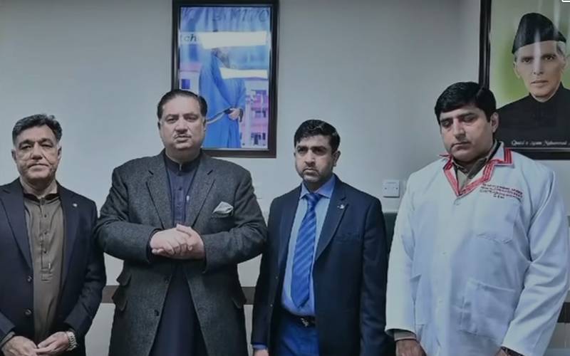 سابق وفاقی وزیر خرم دستگیر خان کا آنکھوں کے کارنیا عطیہ کرنے کا اعلان