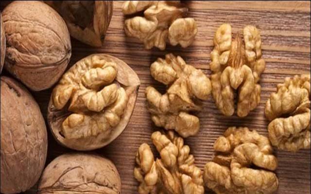 اخروٹ کس وقت کھانے چاہئیں؟ طبی تحقیق میں حیران کن انکشاف 
