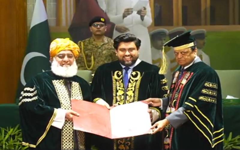 مولانافضل الرحمان کو ڈاکٹریٹ کی اعزازی ڈگری سے نواز دیا گیا