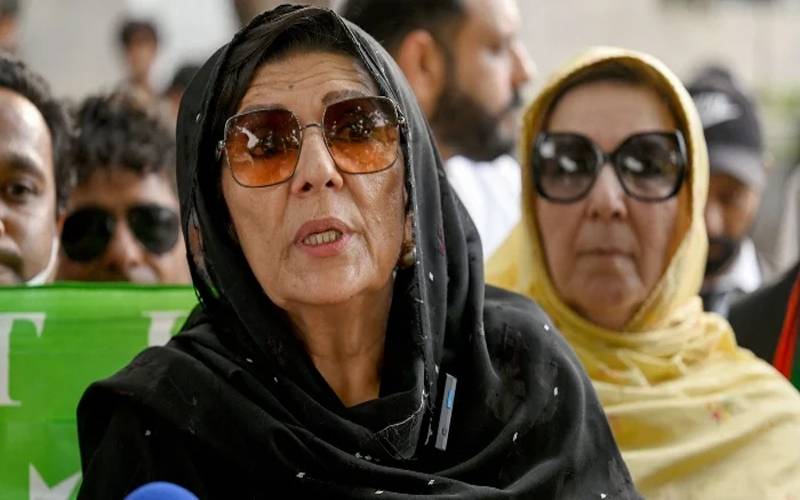 جو پی ٹی آئی لیڈر مذاکرات کی بات کرتا ہے وہ عمران خان کیساتھ نہیں ہے: علیمہ خان