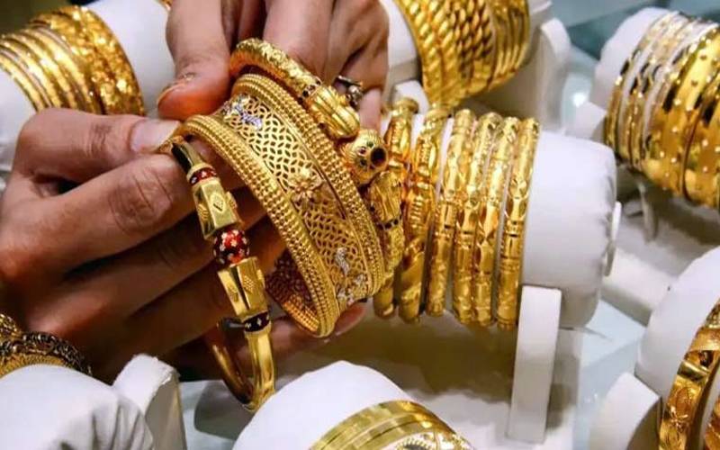 نئی قیمتیں سن کر نیندیں اڑ جائیں گی! جانیں ایک تولہ سونا مزید کتنا مہنگا ہوگیا