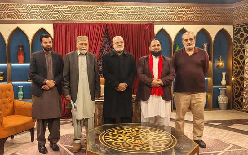  نورِ سحر میں 