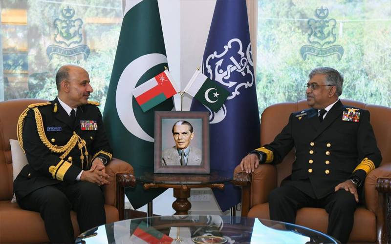 پاک بحریہ کے سربراہ سے کمانڈر رائل نیوی آف عمان کی ملاقات،دوطرفہ تعاون پر تبادلہ خیال