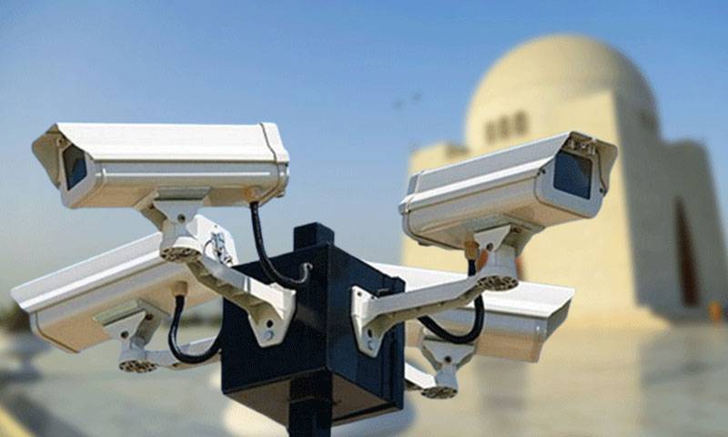 گھر میں کھڑی گاڑی کے25 روز میں دو ای چالان