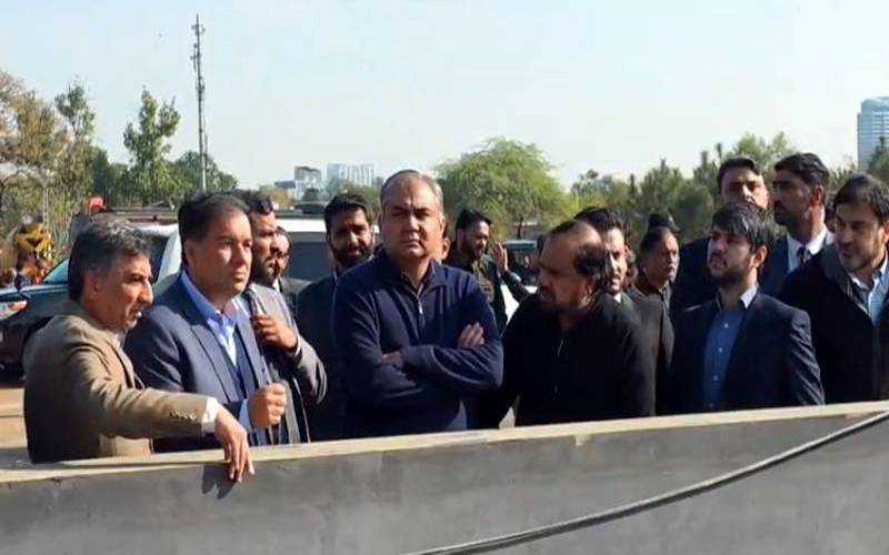  محسن نقوی کا شاہین چوک انڈرپاس کا دورہ،31 دسمبر کو کھولنے کا اعلان 