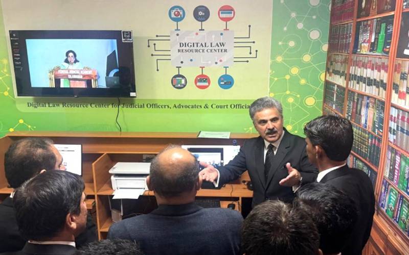 چیف جسٹس پاکستان کا تھرپارکر کا دورہ، انصاف کی فراہمی، عدالتی نظام کا جائزہ لیا