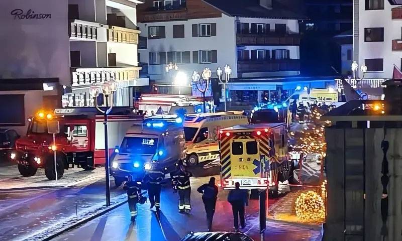 نئے سال کی خوشیاں ماتم میں تبدیل ،سوئٹزرلینڈ کے اسکی ریزوٹ میں دھماکہ،10 افراد ہلاک 
