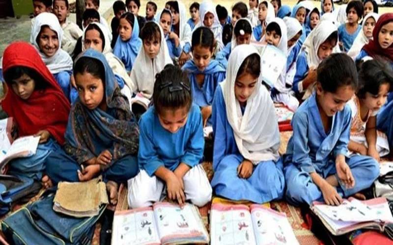  پاکستان میں تعلیم کے شعبے میں بہتری، شرح خواندگی 63 فیصد ہوگئی