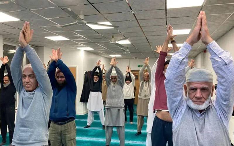 مسجد میں مردوں کی ورزش کلاس کی ویڈیو وائرل