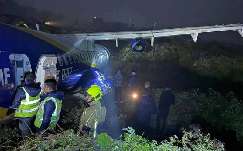 نیپال میں لینڈنگ کے دوران مسافر طیارے کو حادثہ
