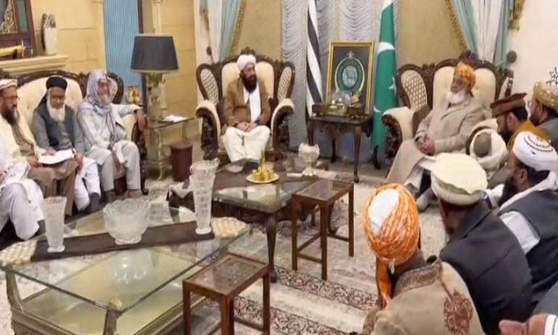 مولانا فضل الرحمان سے جید علماء کرام کے وفد کی ملاقات