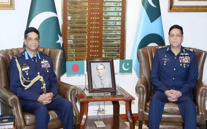 بنگلہ دیشی فضائیہ کے سربراہ کی پاکستان آمد، جے ایف 17 کی ممکنہ خریداری پر مشاورت
