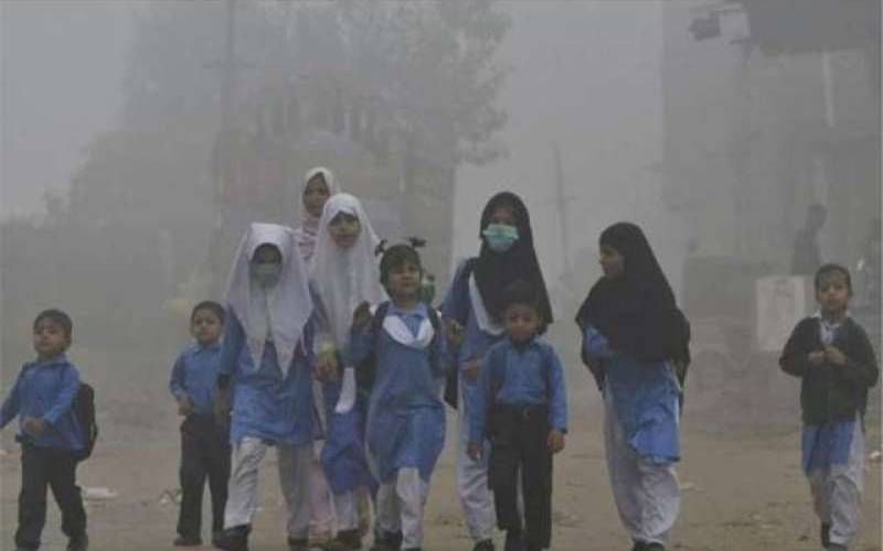 کیا پنجاب کے تعلیمی اداروں میں موسم سرما کی تعطیلات میں اضافہ کردیا گیا؟