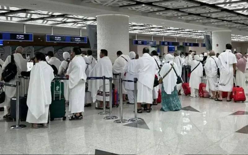 مفت عمرے کی آر میں منشیات سمگل کروانےوالا پانچ کلو چرس سمیت پکڑا گیا
