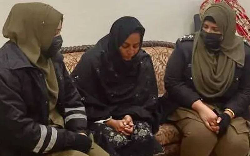 سربجیت کور کی درخواست پر انسانی ہمدردی کی بنیاد پر غور کر رہے ہیں، کوشش ہے کہ انھیں واپس نہ بھیجا جائے: طلال چوہدری