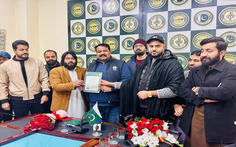 مختلف سیاسی جماعتوں کے کارکن پاکستان مسلم لیگ ق میں شامل 
