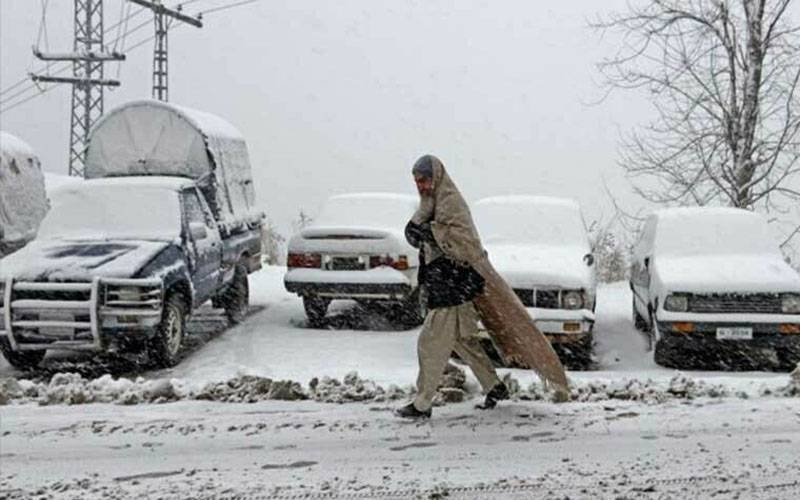 ملک بھر میں شدید سردی کی لہر ،دھند سے موٹرویز بند ،ہنزہ میں پارہ منفی 20 ڈگری ریکارڈ