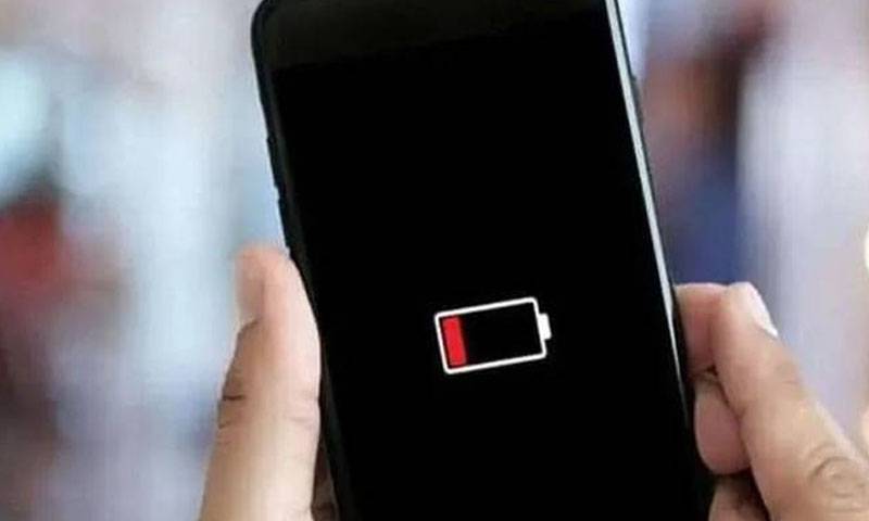 سردیوں میں موبائل کی بیٹری جلد ختم کیوں ہو جاتی ہے؟ 