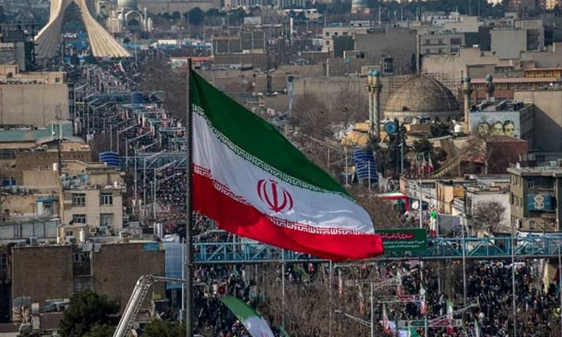 ایرانی یونیورسٹیز میں امتحانات ملتوی، غیرملکی طلبا کو وطن واپس جانے کی اجازت