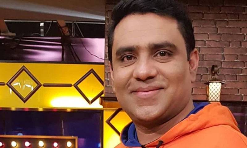 لاہور: قیصر پیا کا ٹریفک سگنل پر قیمتی موبائل لوٹ لیا گیا