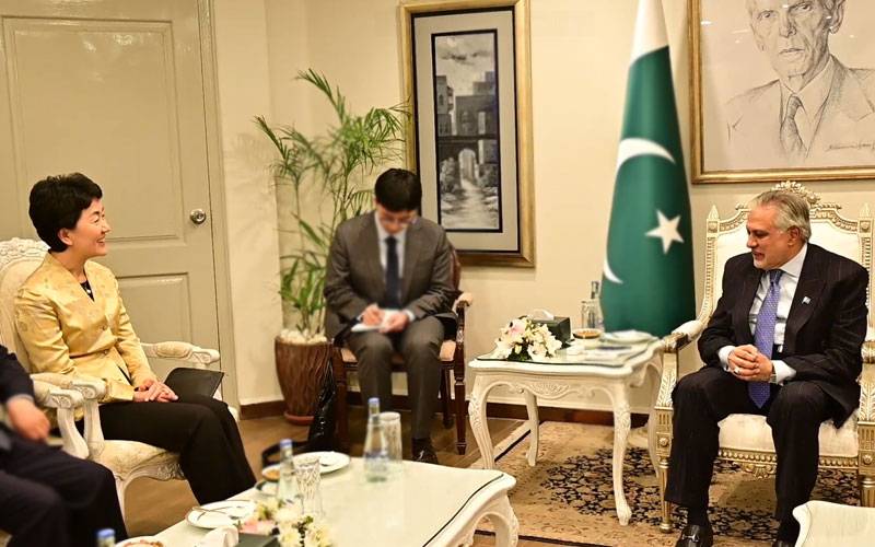 اسحاق ڈار سے چینی کمیونسٹ پارٹی کی  نائب وزیر سن ہائی یان کی اہم ملاقات