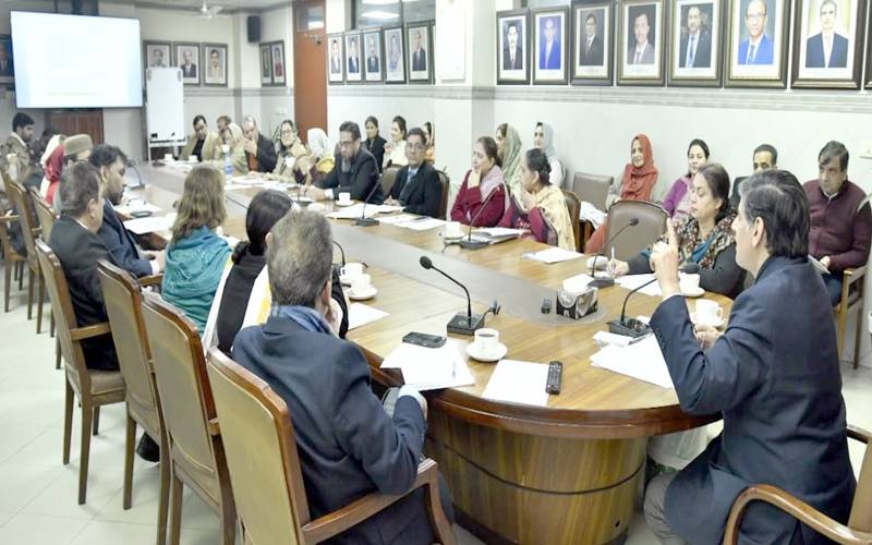 لاہورجنرل ہسپتال میں 23لاکھ مریضوں کا بغیر پرچی فیس علاج ہوا: پروفیسر فاروق افضل
