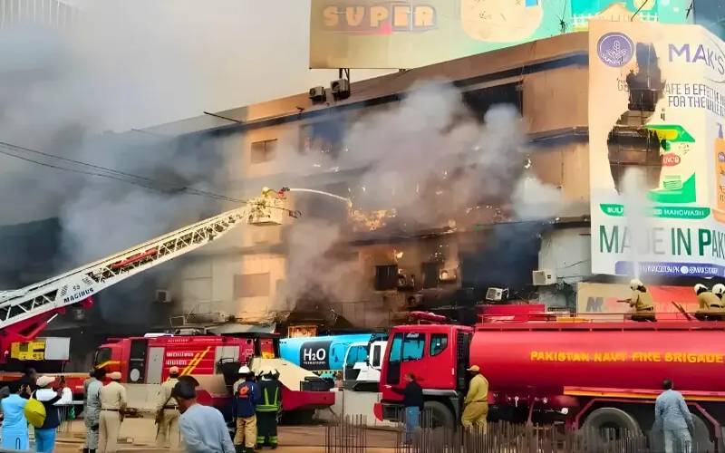 گل پلازہ میں کام کرنے والے لاپتا عارف نے آخری کال میں کہا؟