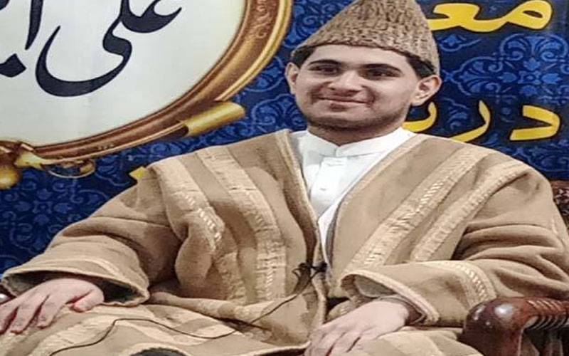 پیر عبدالقادر شاہ جیلانی کے صاحبزادے پر قاتلانہ حملہ، گارڈ  جاں بحق