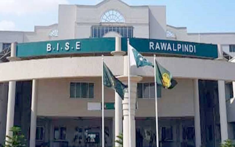 طلبہ کیلئے پریشان کن خبر،راولپنڈی بورڈ نے فیسوں میں اضافہ کردیا