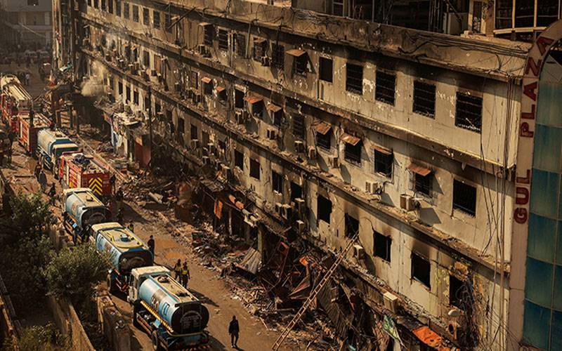 گل پلازہ کے ملبے سے اب لاشوں کے بجائے باقیات مل رہی ہیں، پولیس سرجن