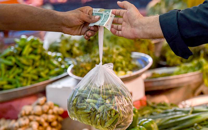 مہنگائی میں کمی کے باوجود 12 اشیائے ضروریہ کی قیمتیں بڑھ گئیں
