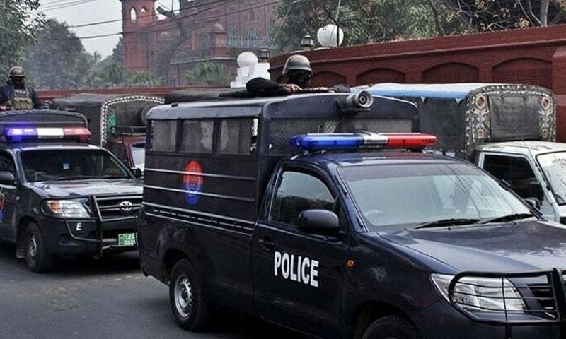 ملتان پولیس کی آتشبازی کا سامان فروخت کرنیوالوں کیخلاف کارروائی، 3 ملزمان گرفتار