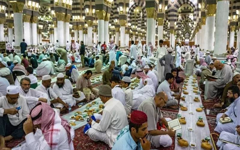 مسجد نبویؐ میں رمضان کے افطار دسترخوان کیلئے پرمٹ کی درخواستیں طلب