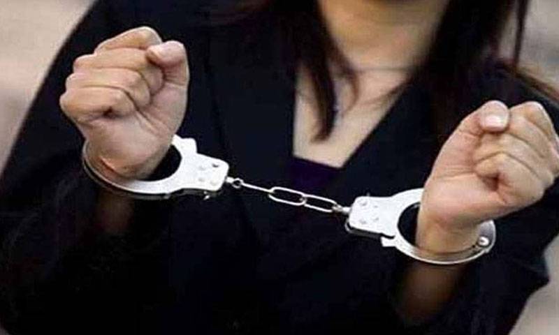 پبلک ٹرانسپورٹ میں شہریوں کی جیبوں کا صفایا کرنیوالی جیب تراش خاتون گرفتار