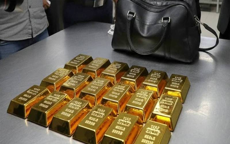   کراچی ایئرپورٹ پر مسافر سے 50 تولہ سونے کے بسکٹ اور سکے برآمد