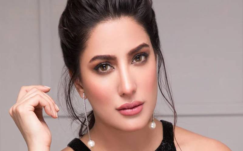 جب بھی مشکل پیش آتی ہے، اللہ سے رجوع کرتی ہوں:مہوش حیات 